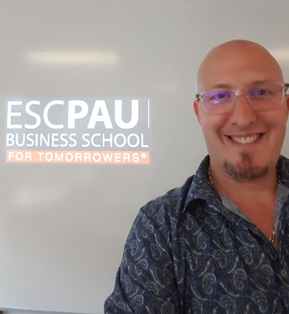 Cyril Garitey au travail — consultant SEO Paris