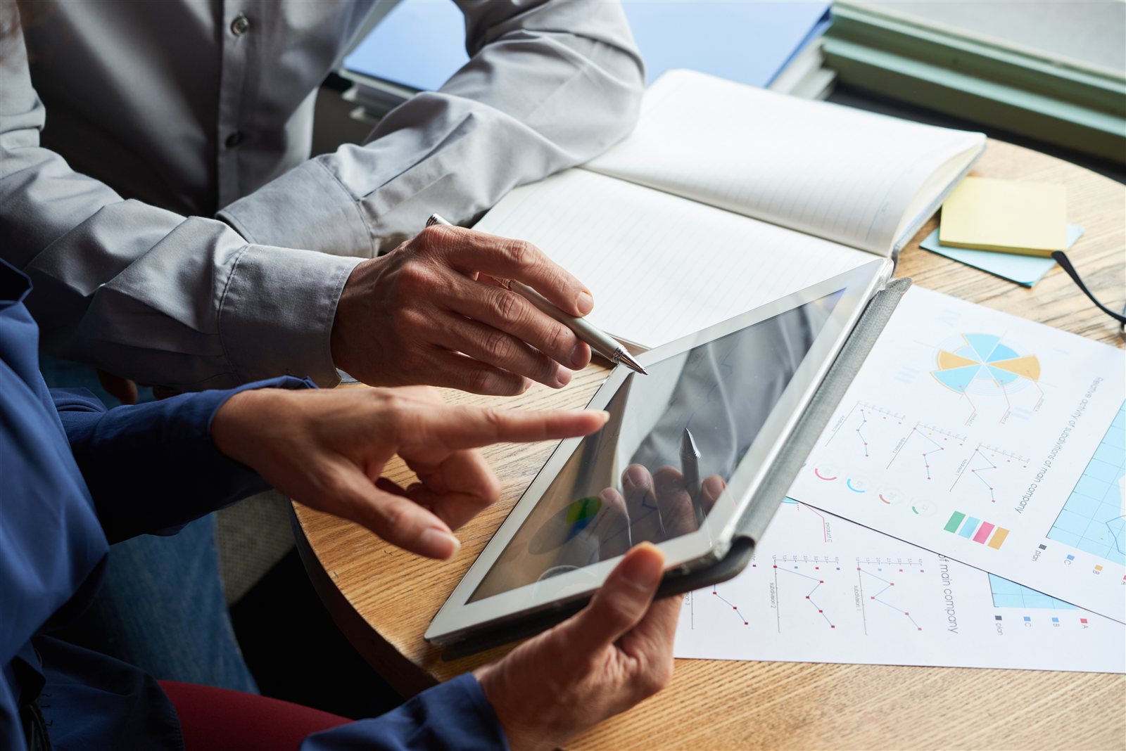 Analyse de rapports et données sur tablette